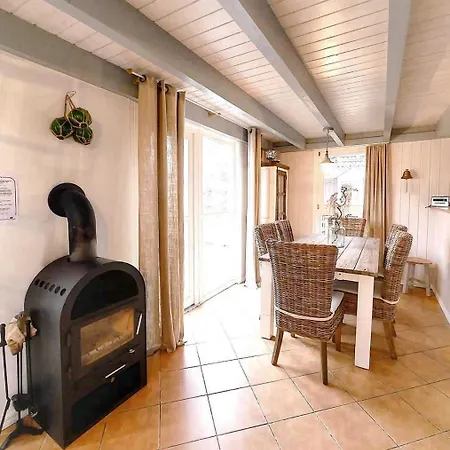 Scharmuetzelsee بيت للعطل