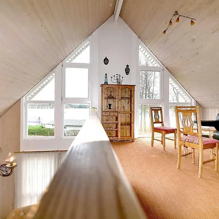 Scharmuetzelsee 度假居 *