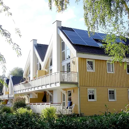 Scharmuetzelsee 度假居 *